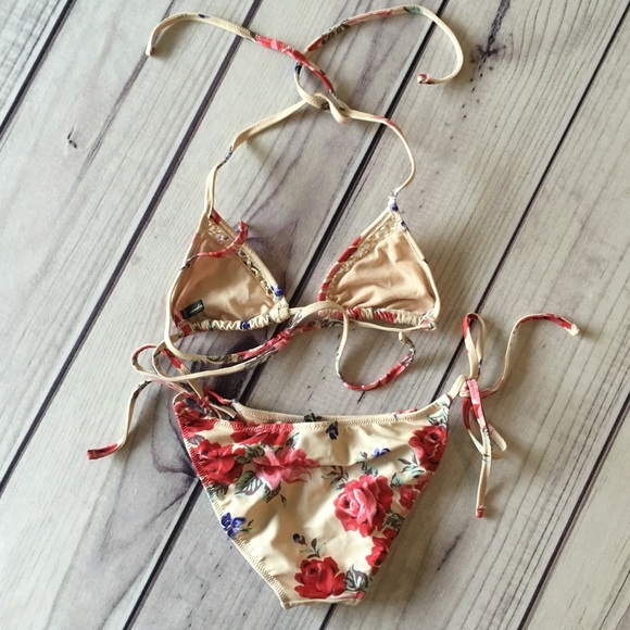 Floral Bikini - Picture 4 of 6